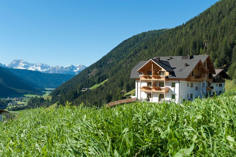Mountain Residence Montana Santa Maddalena in Casies Buitenkant foto